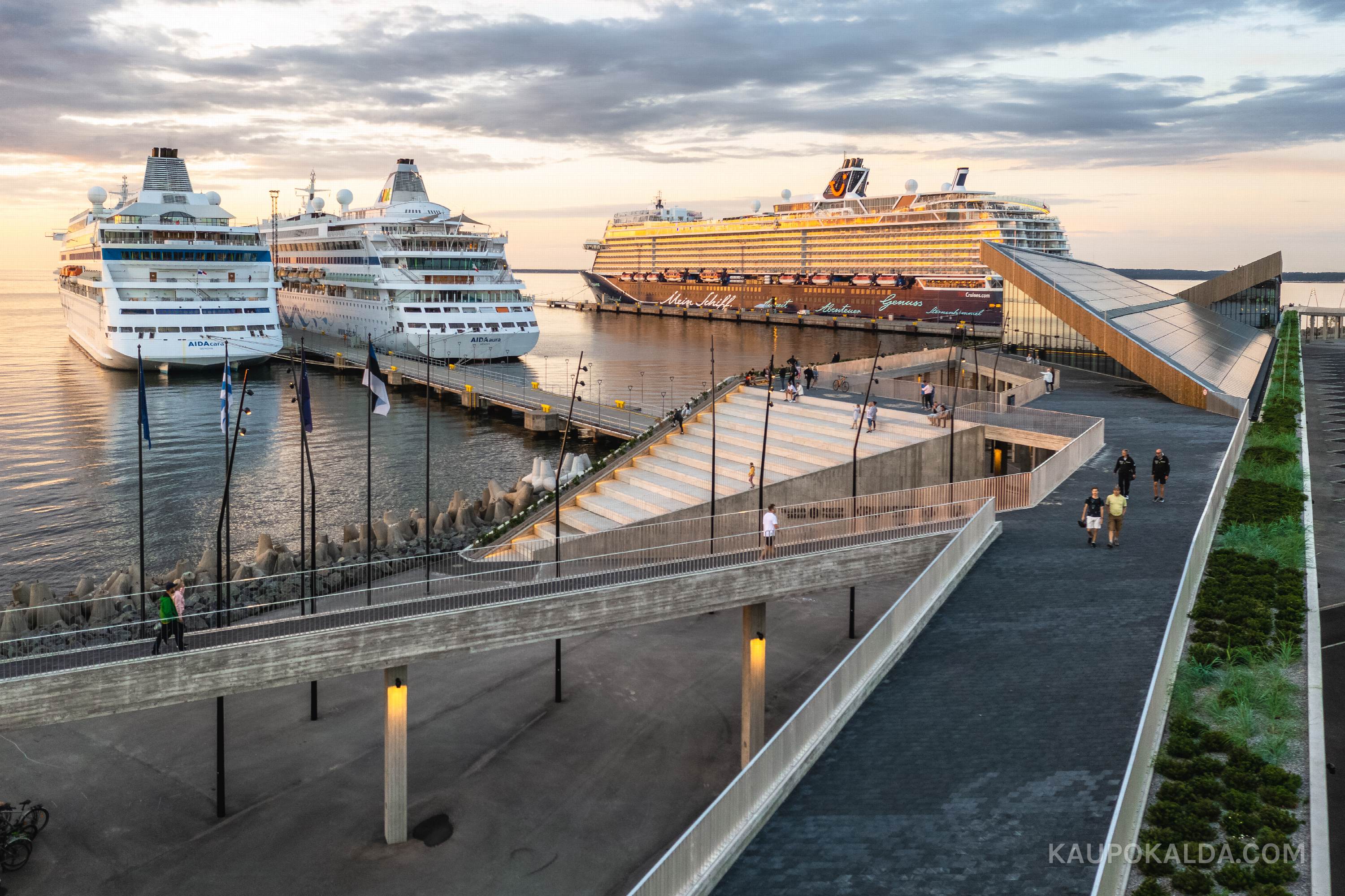 Kruiisiterminal ja promenaad (seeria)