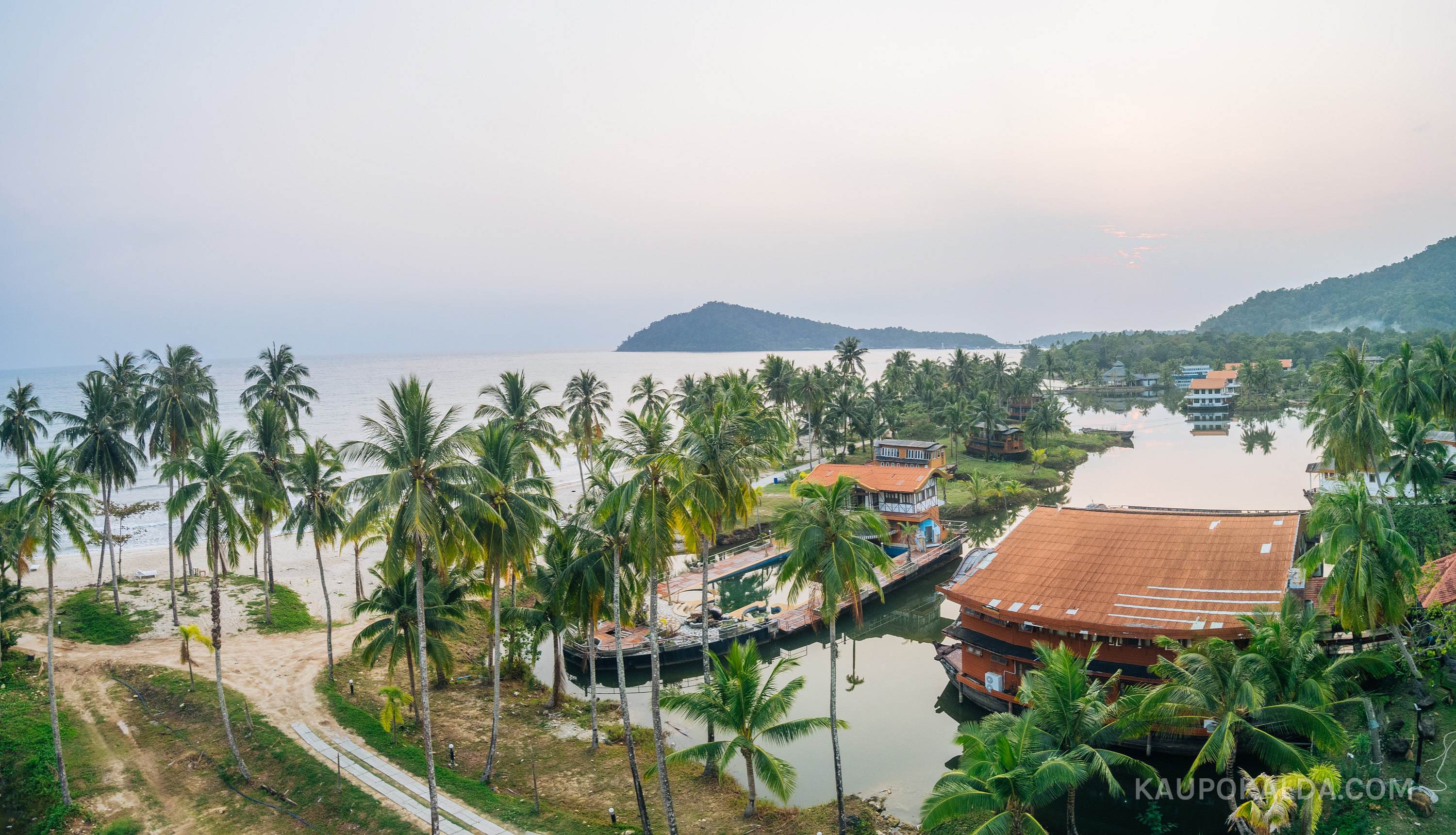 Kummitushotell Aunchaleena Beach Front Resort 