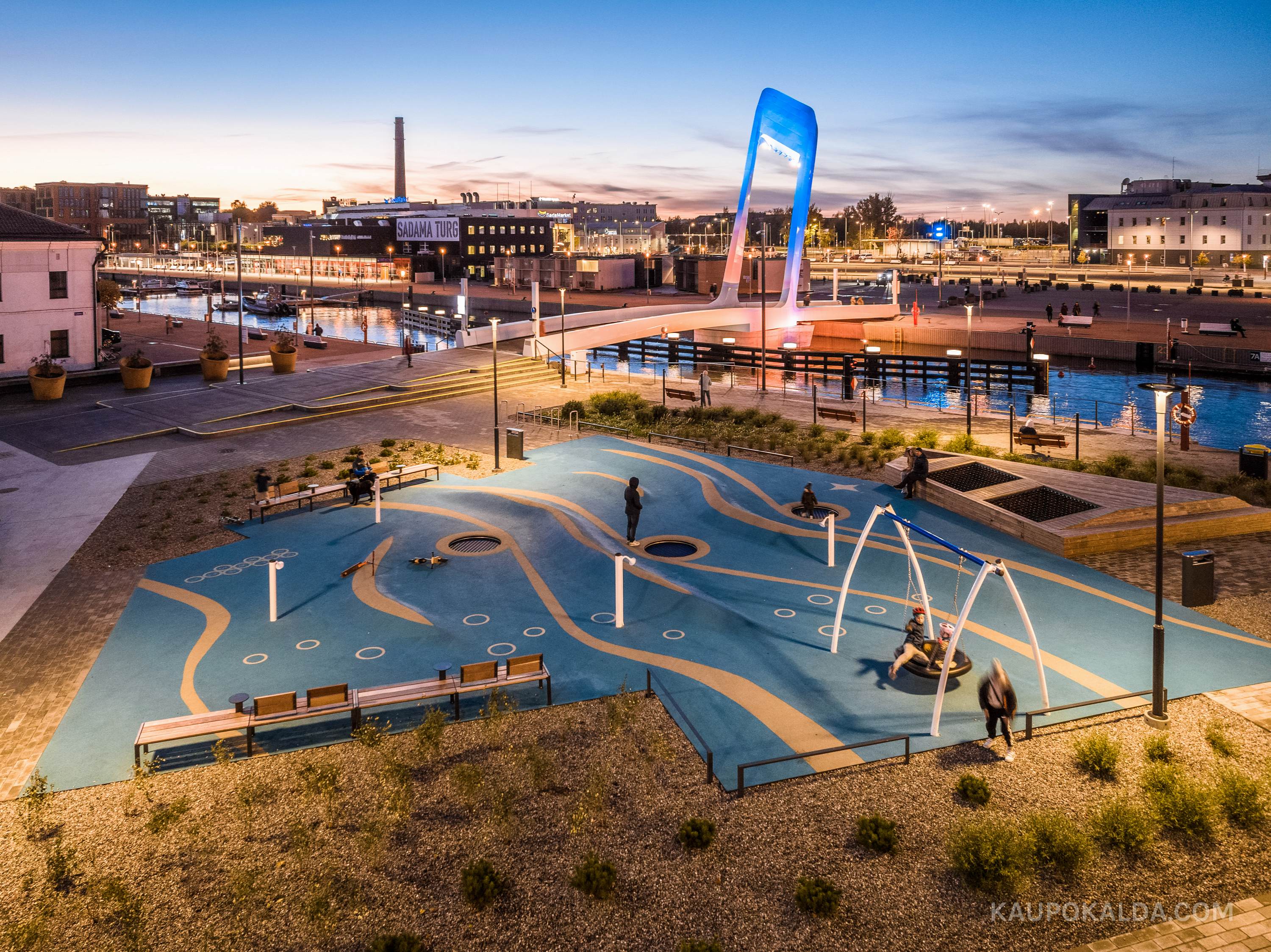 Tallinna Vanasadama D-terminal ja väliala