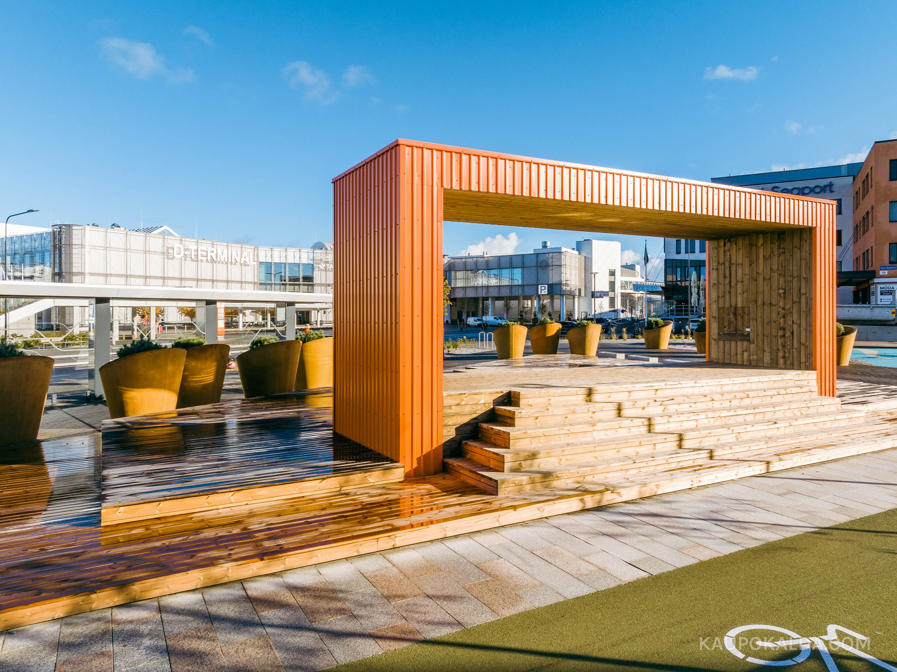 Tallinna Vanasadama D-terminal ja väliala