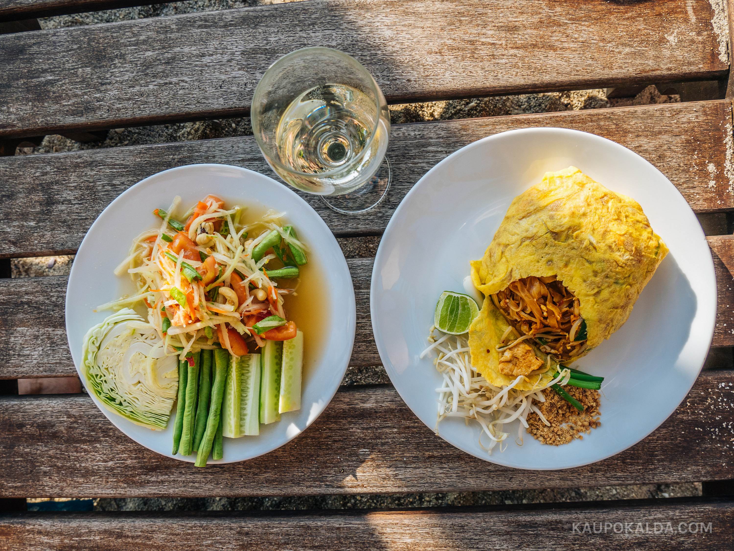 Rohelise papaia salat ja Pad Thai