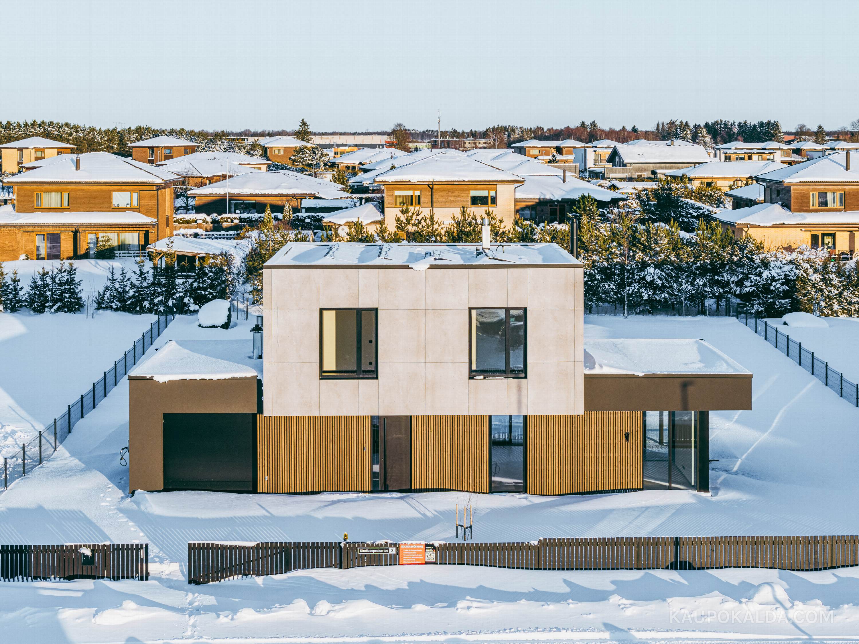 Kindlusepealse villad