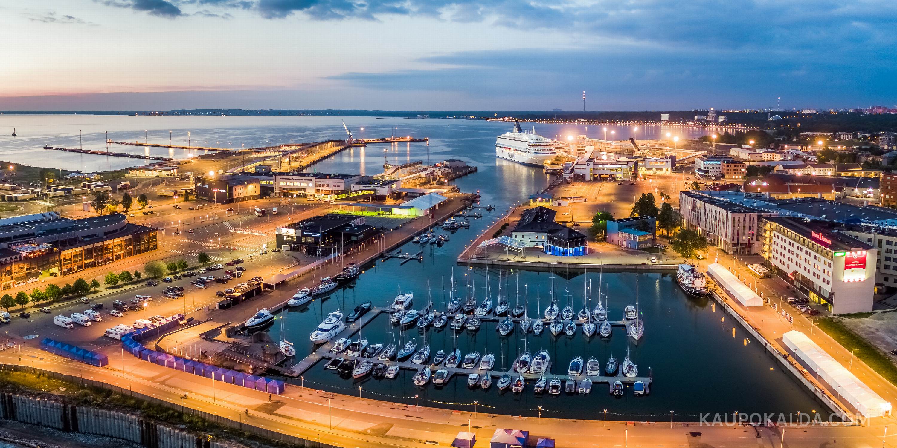 Admiraliteedi bassein ja Tallinna Vanasadam