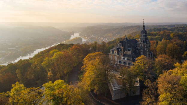 Päikesetõus Namuri mägedes Belgias