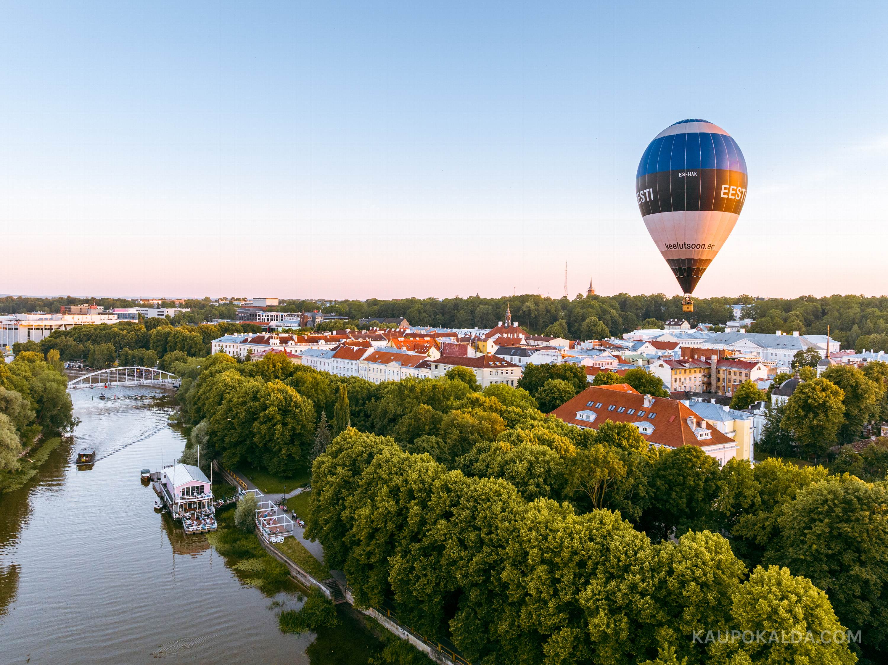 Suveõhtune lend Tartus