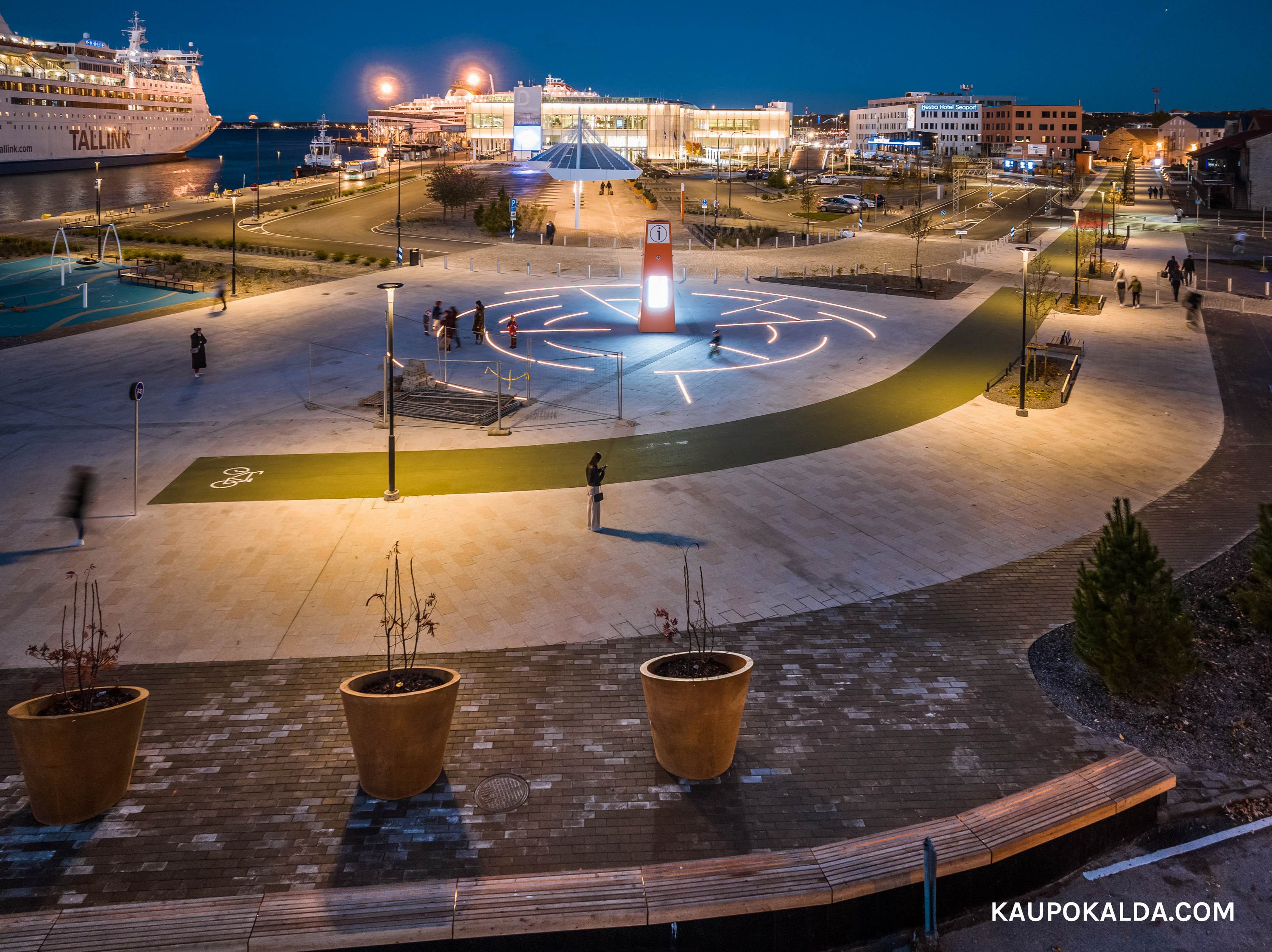 Tallinna Vanasadama D-terminal ja väliala