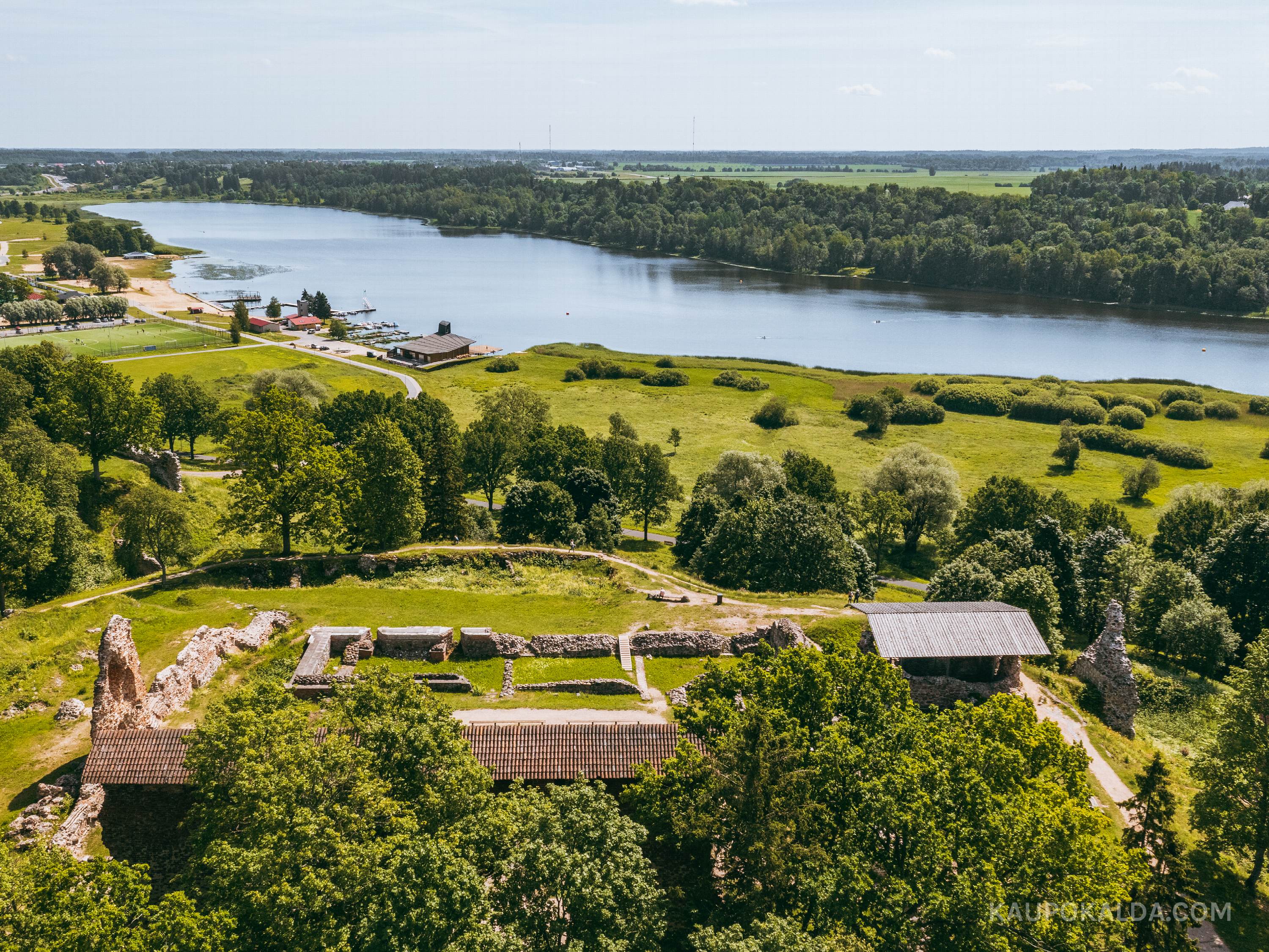 Viljandi ordulinnuse varemed