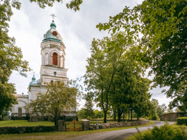 Laimjala Vassilius Suure kirik, Saaremaa