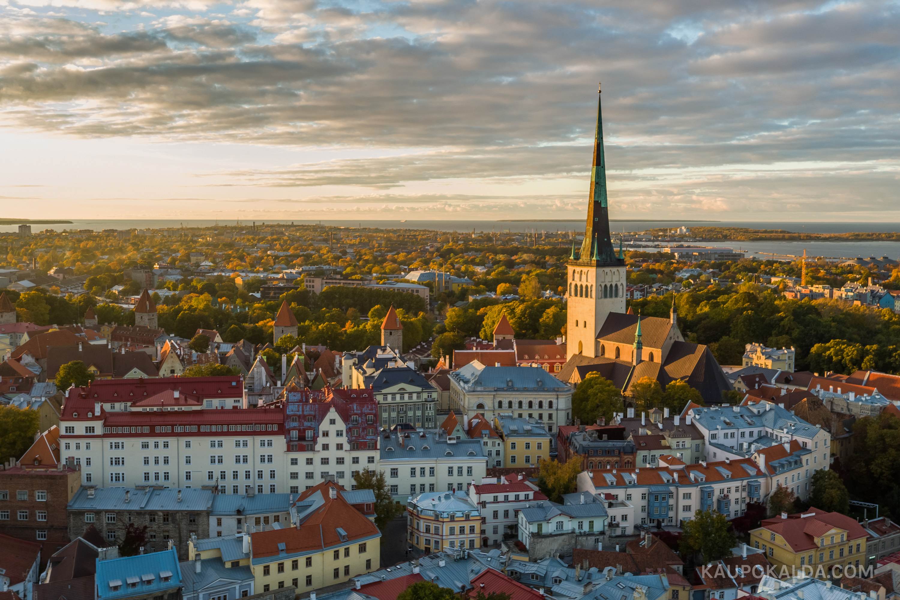 Loojangus vanalinn ja Oleviste kirik