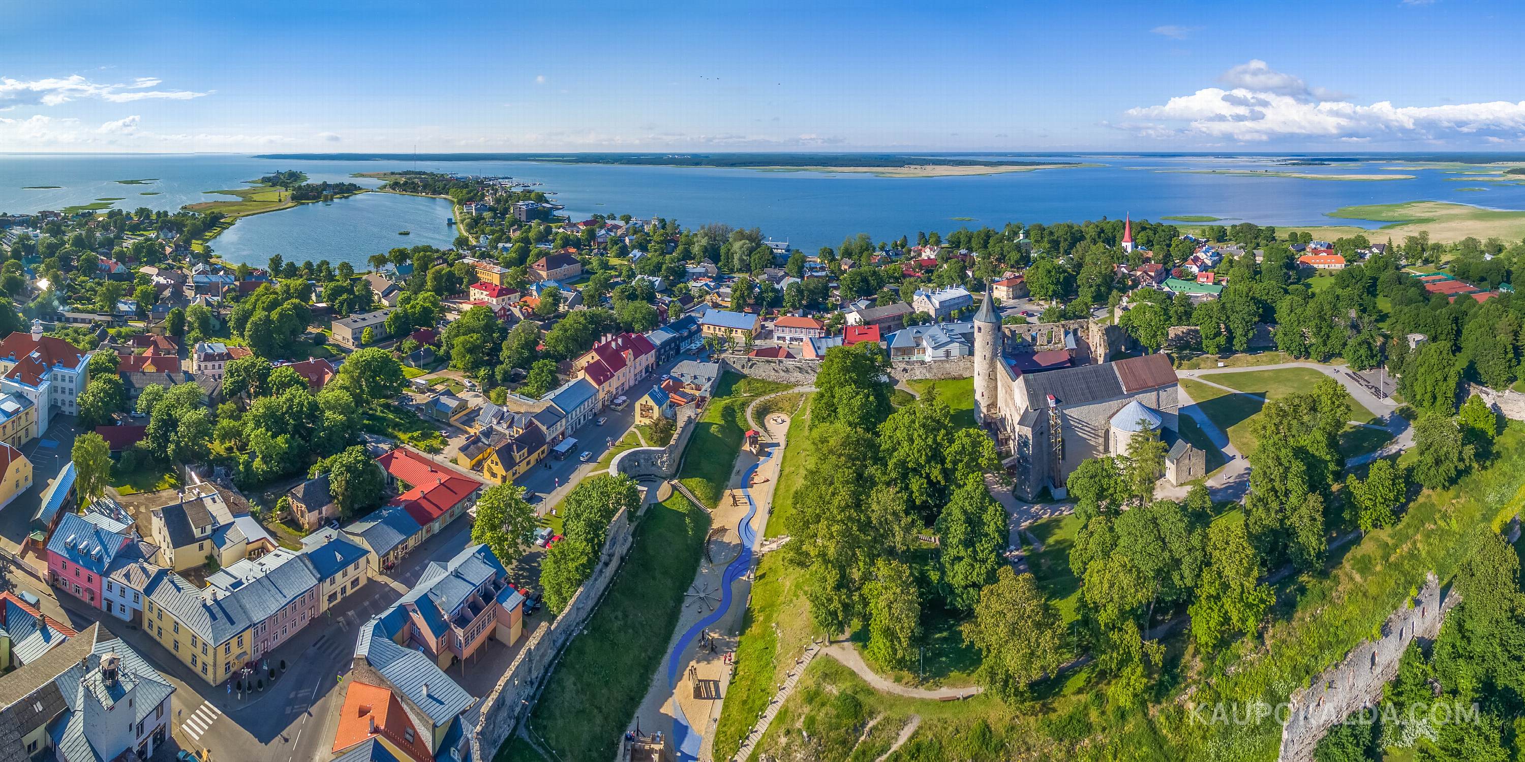 Haapsalu Piiskopilinnus ja 360 panoraam