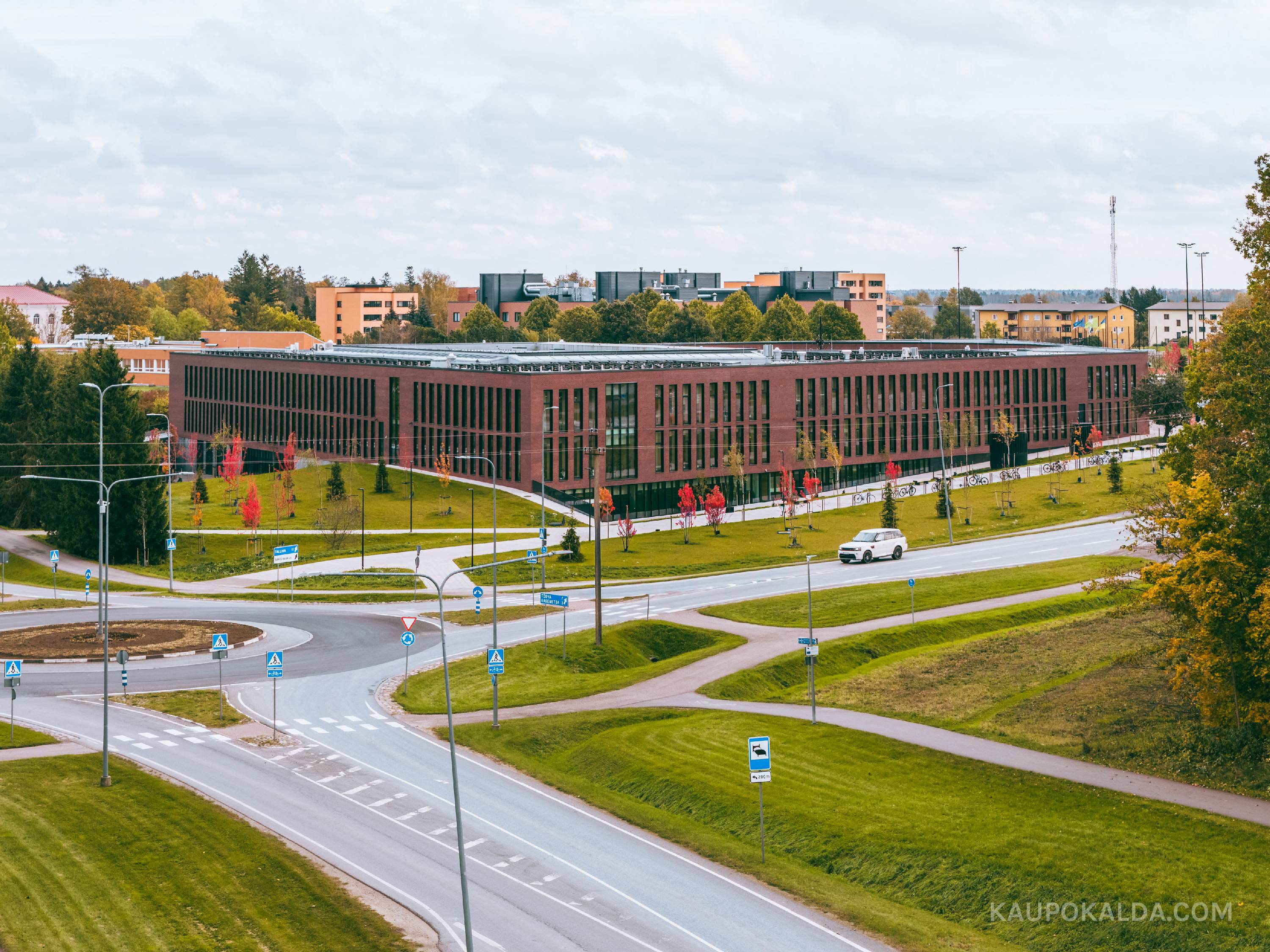 Saku Gümnaasiumi õppehoone TÄPP