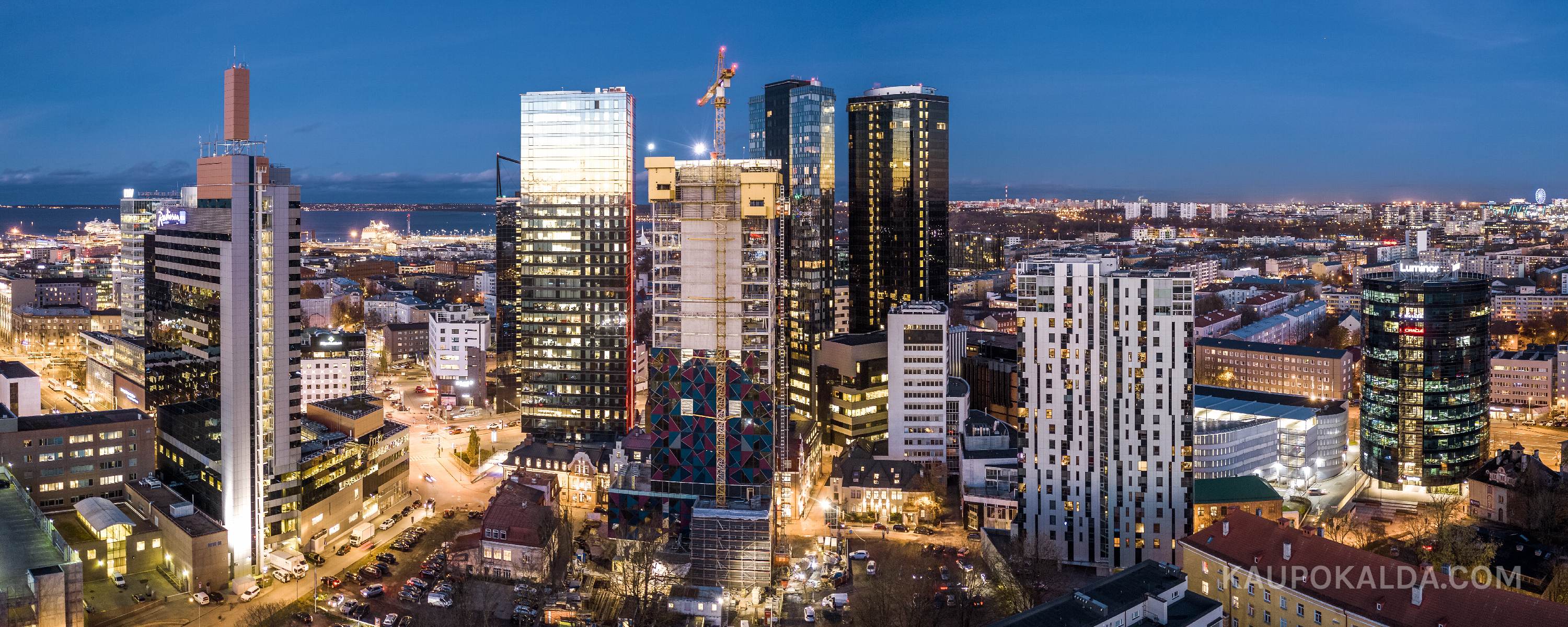 Maakri ärikvartal kogu pikkuses