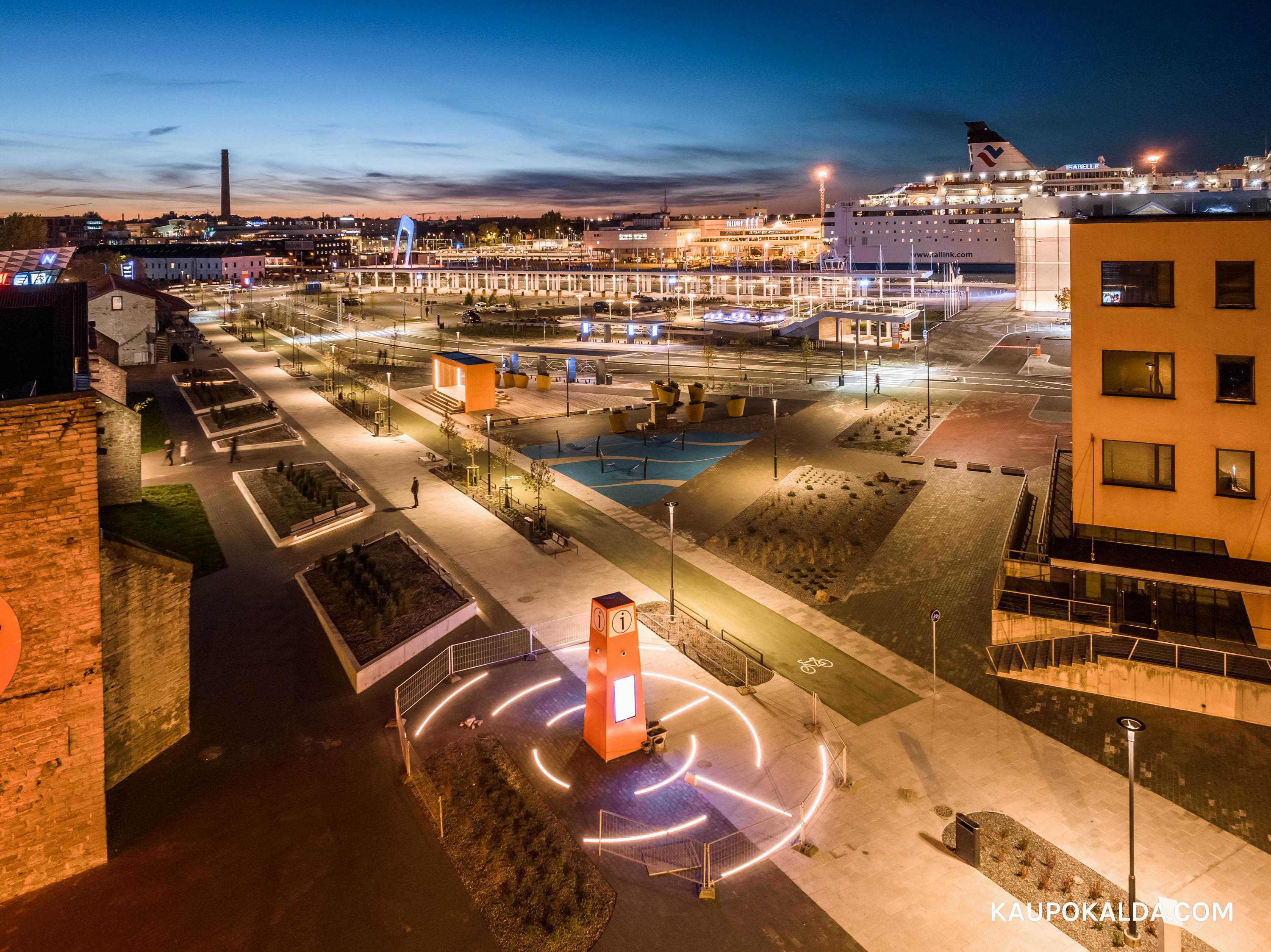 Tallinna Vanasadama D-terminal ja väliala