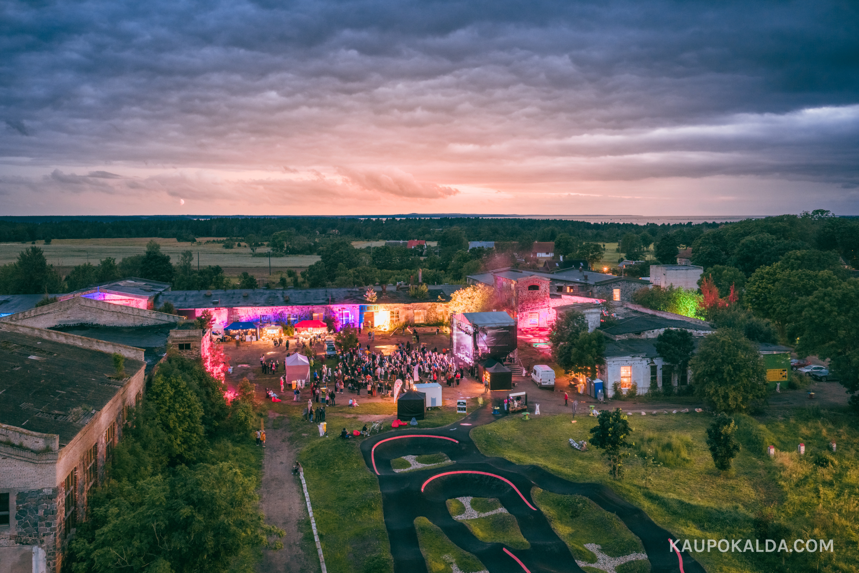 Võnge 2025, Hiiumaal Kõrgessaares Viscosa kultuuritehases