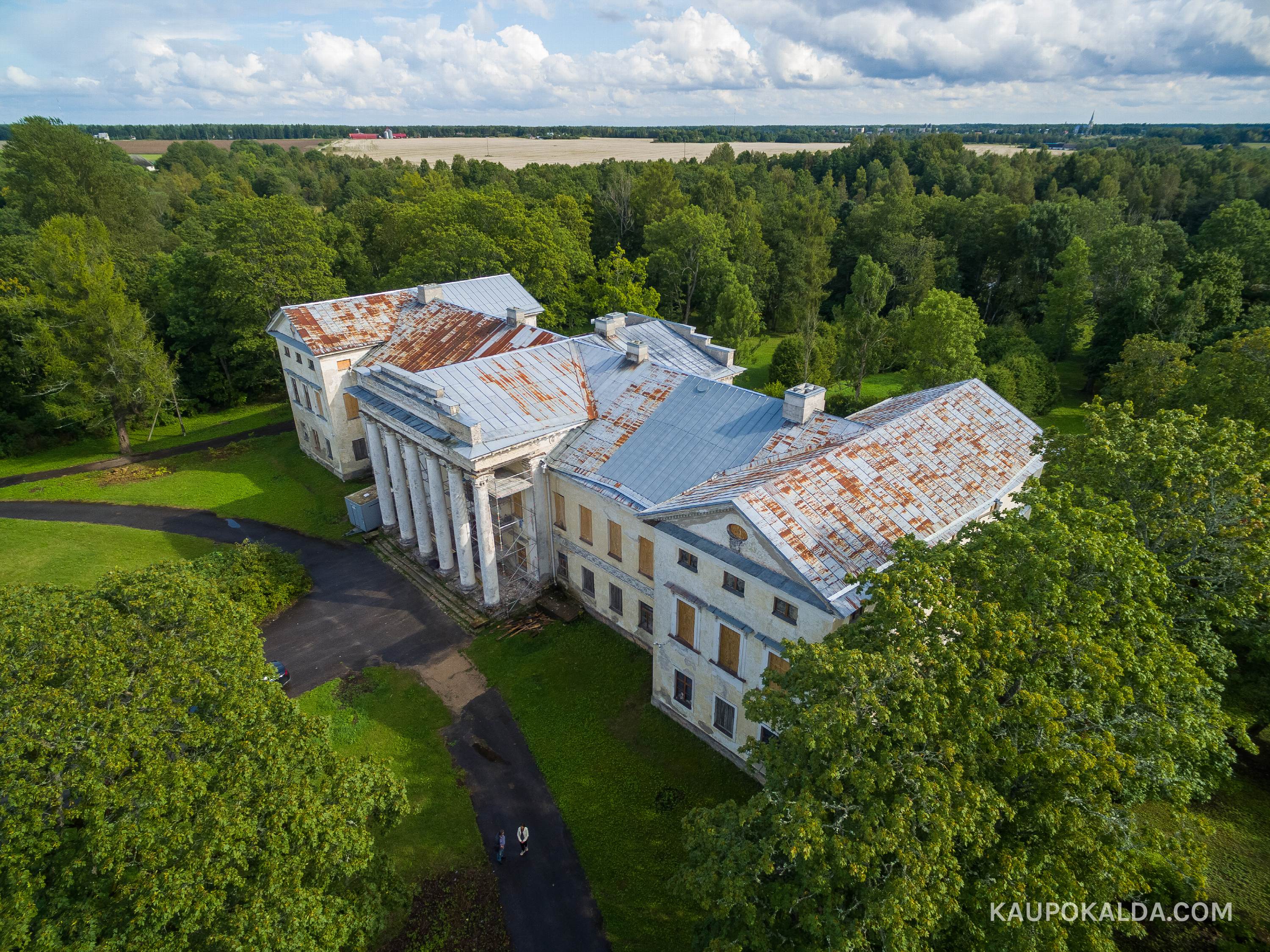 Riisipere mõis 2015, enne renoveerimist