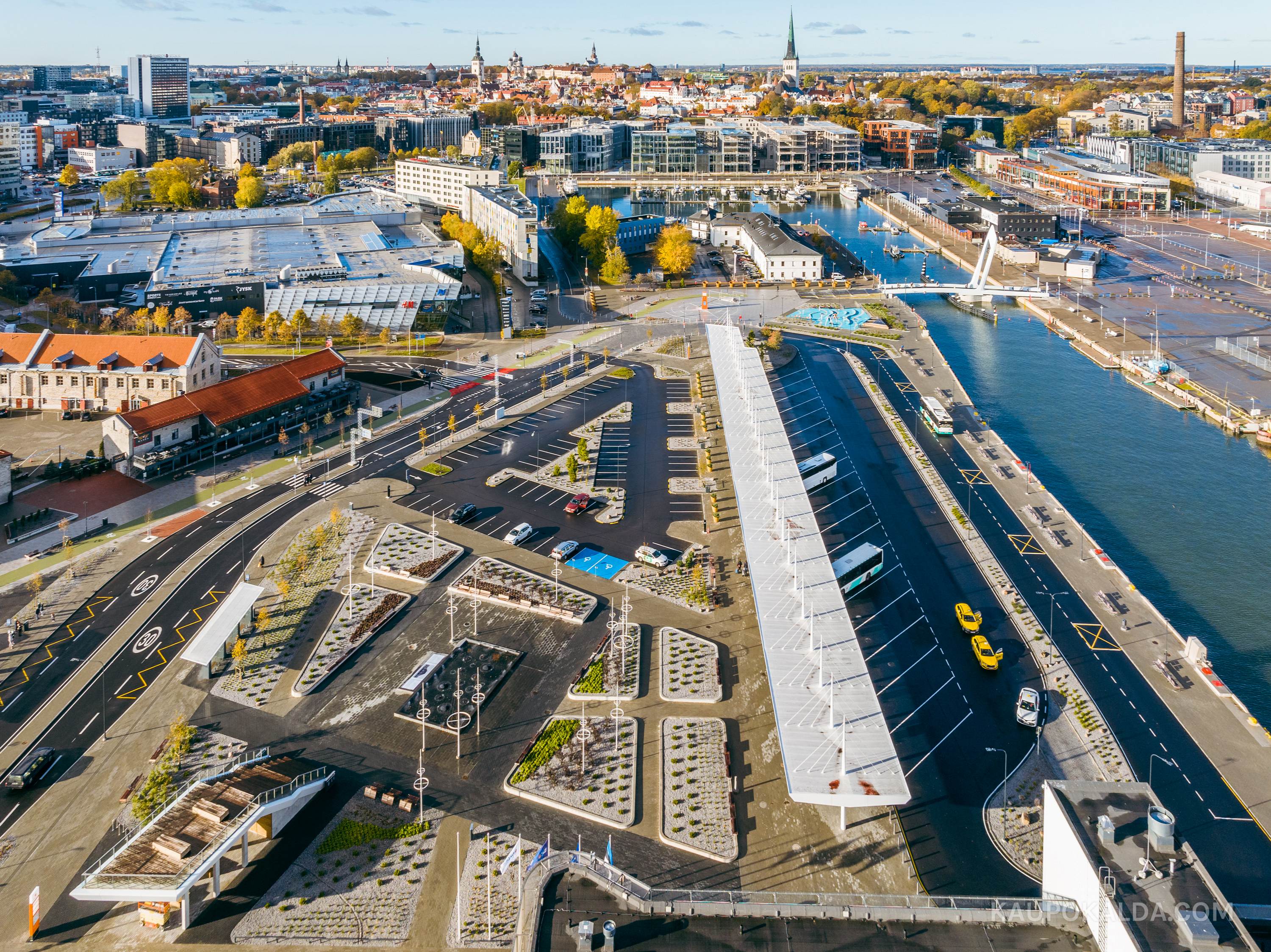 Tallinna Vanasadama D-terminal ja väliala