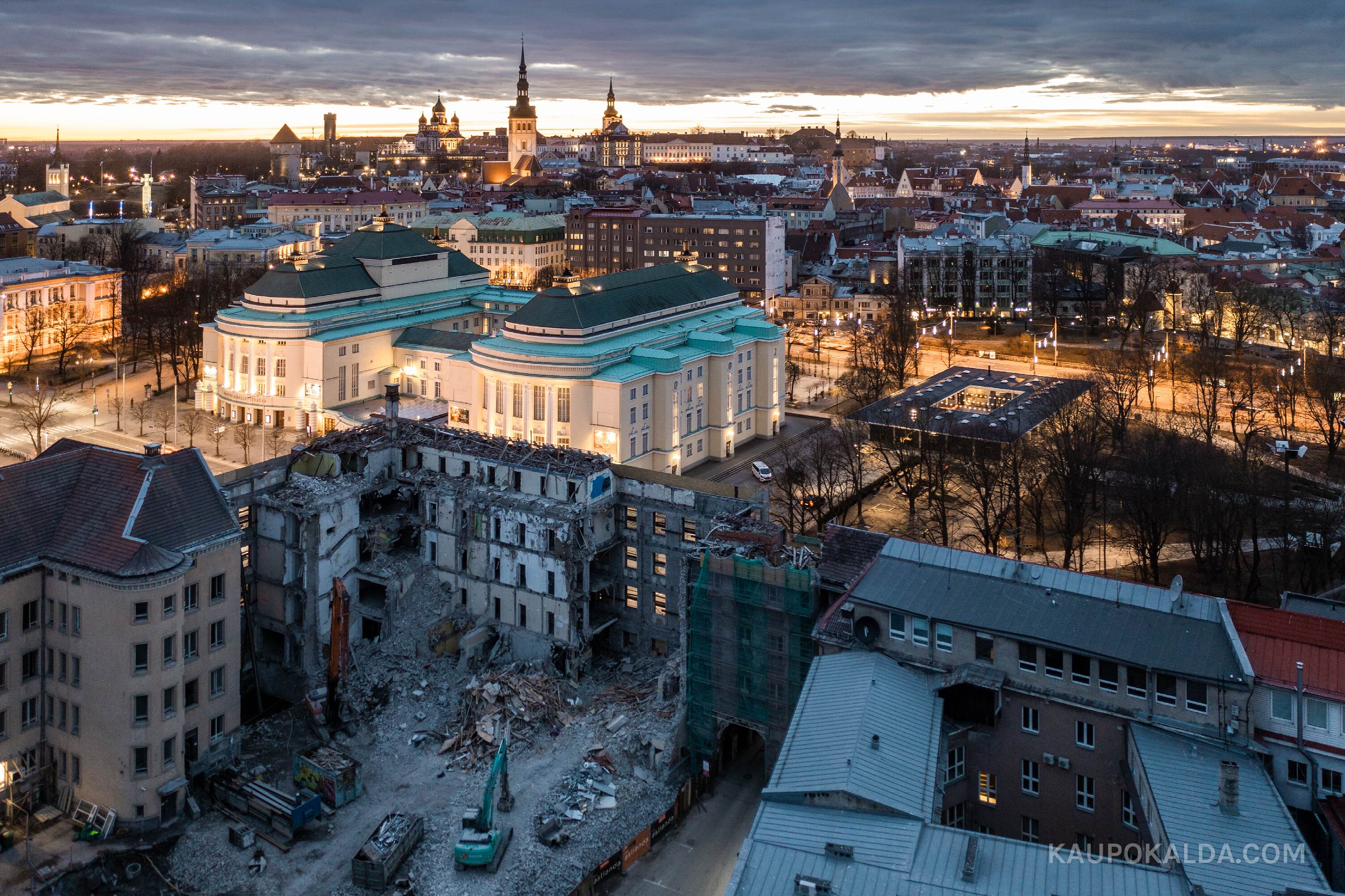 Vanast uueks - Teatrimaja