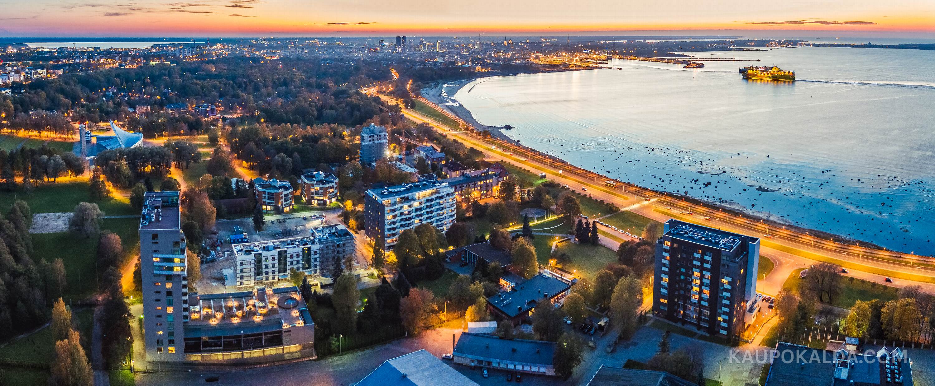 Pirita tee loojangus