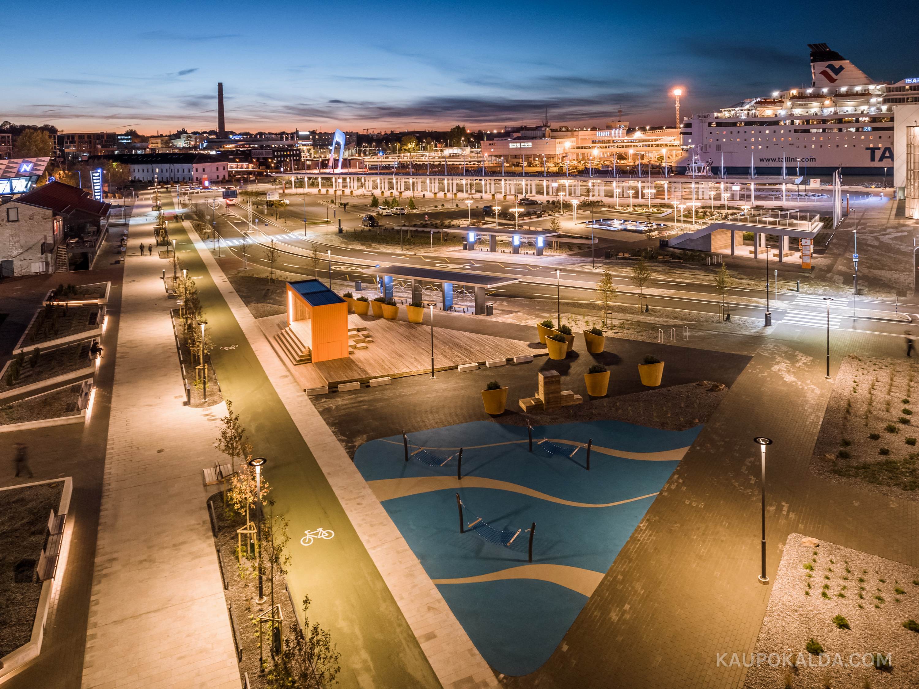 Tallinna Vanasadama D-terminal ja väliala