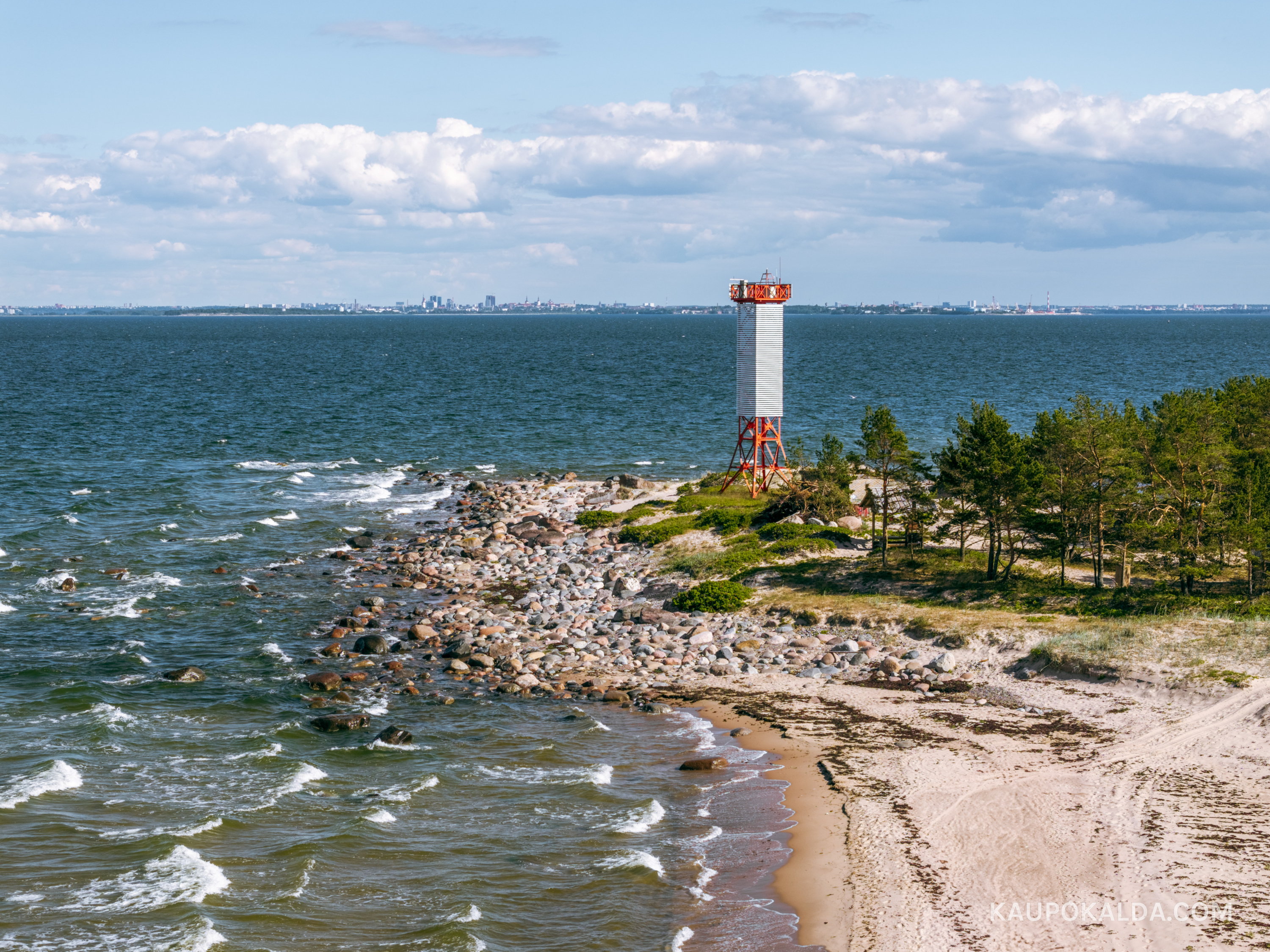 Hülkari tulepaak, Naissaar