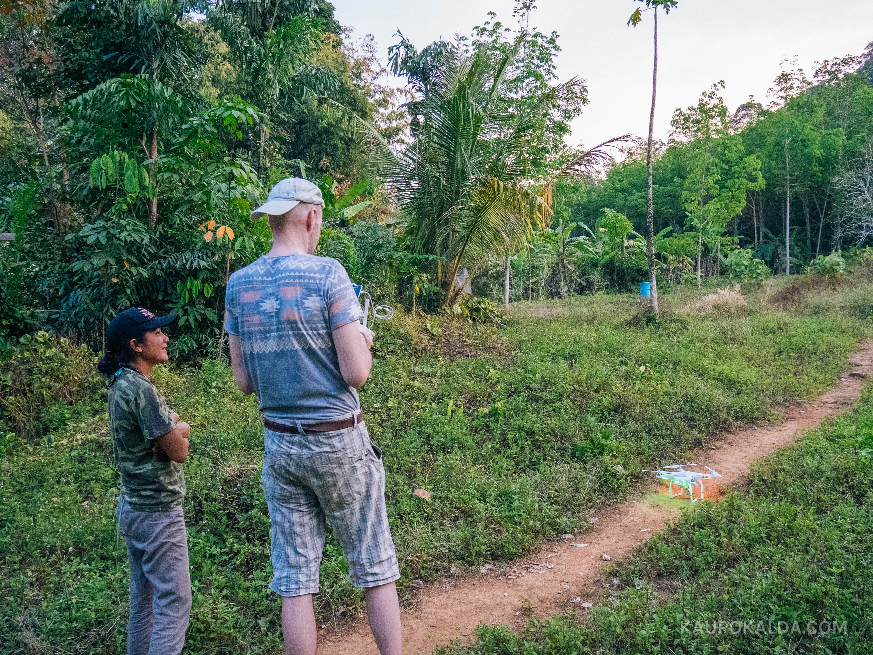 Jungle View Bungalows - perenaisega droonitamas