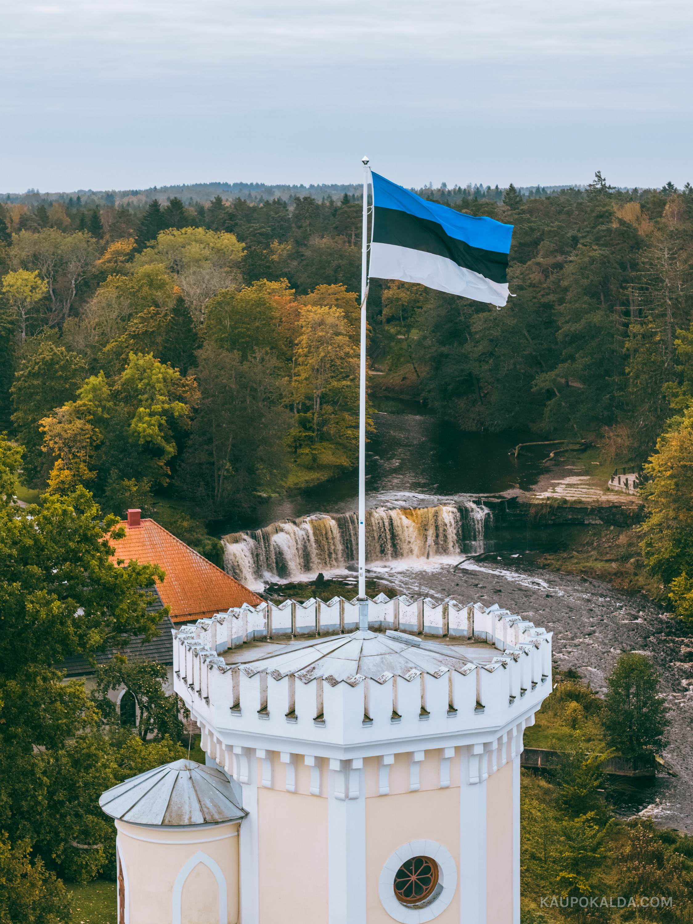 Keila-Joa Schloss fall