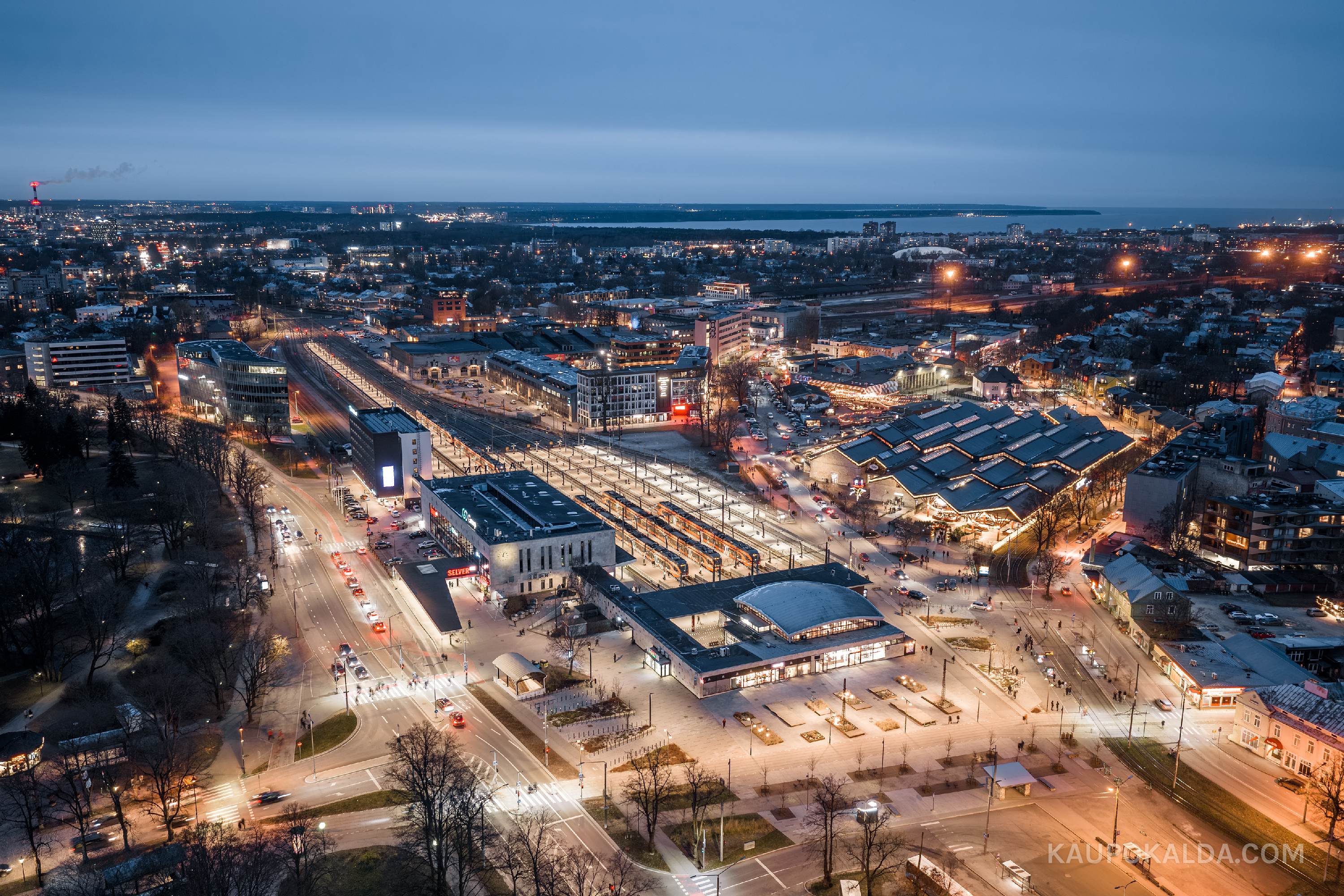 Balti jaama turg ja hoov