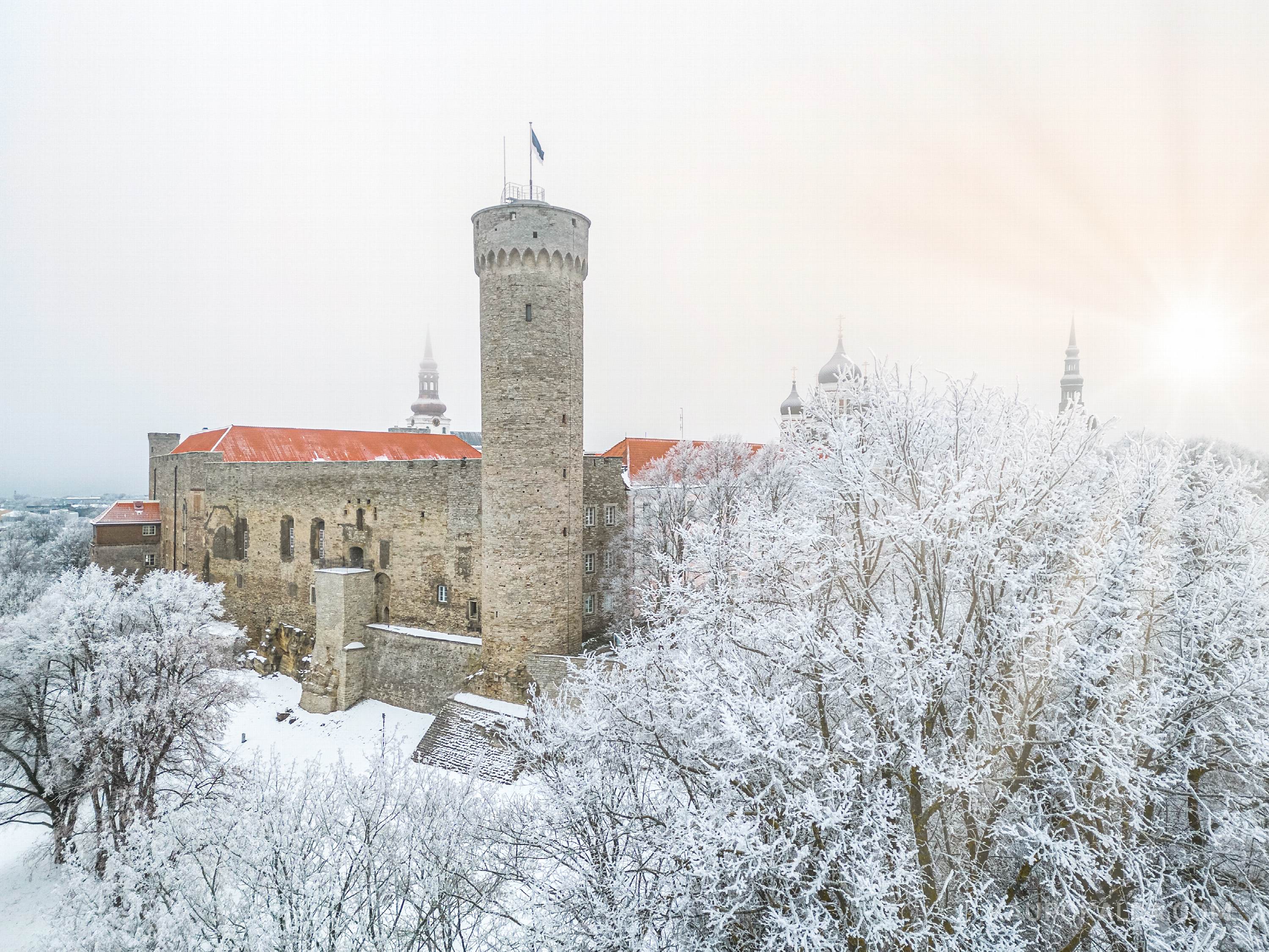 Pakaseline hommik Toompeal