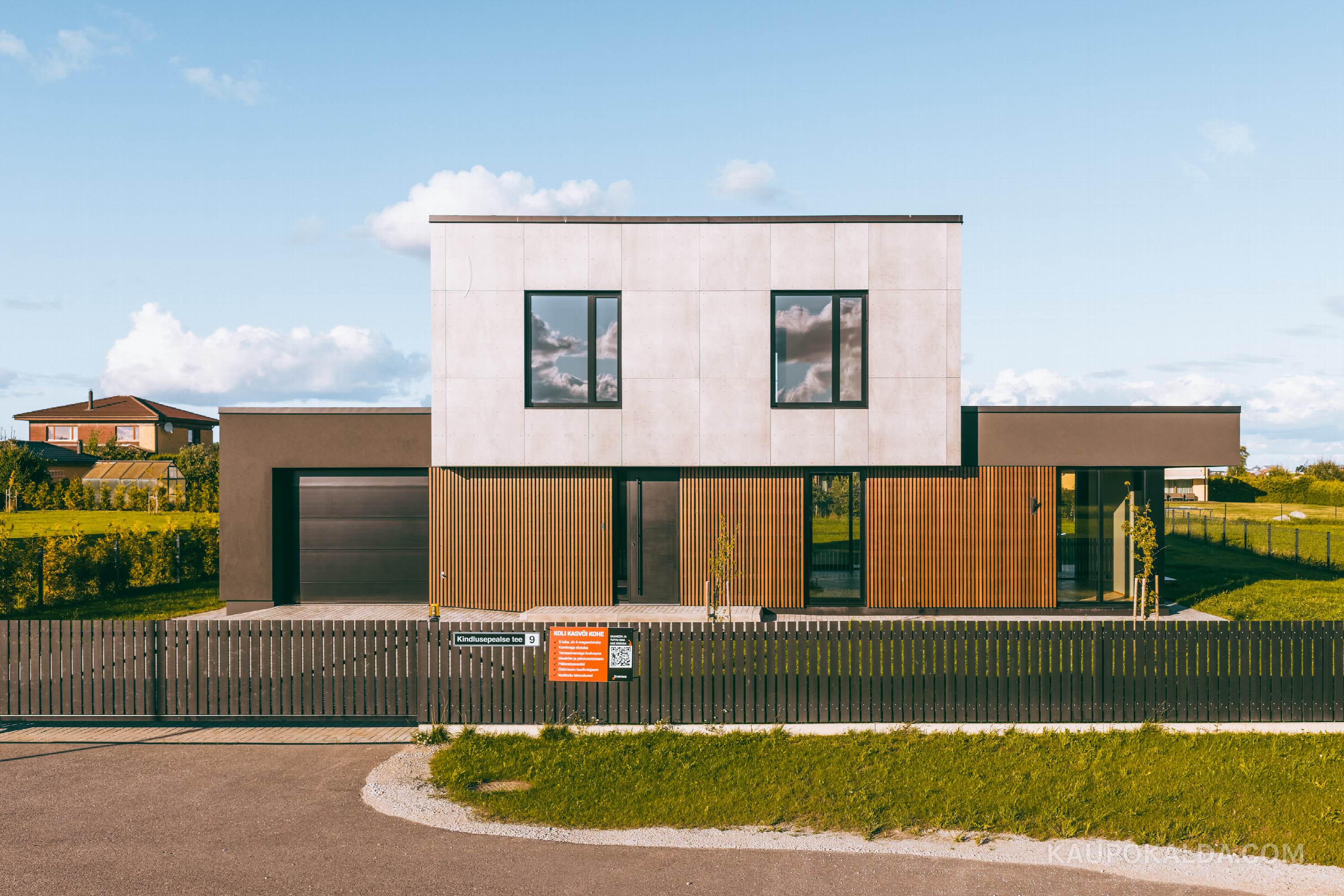 Kindlusepealse villad