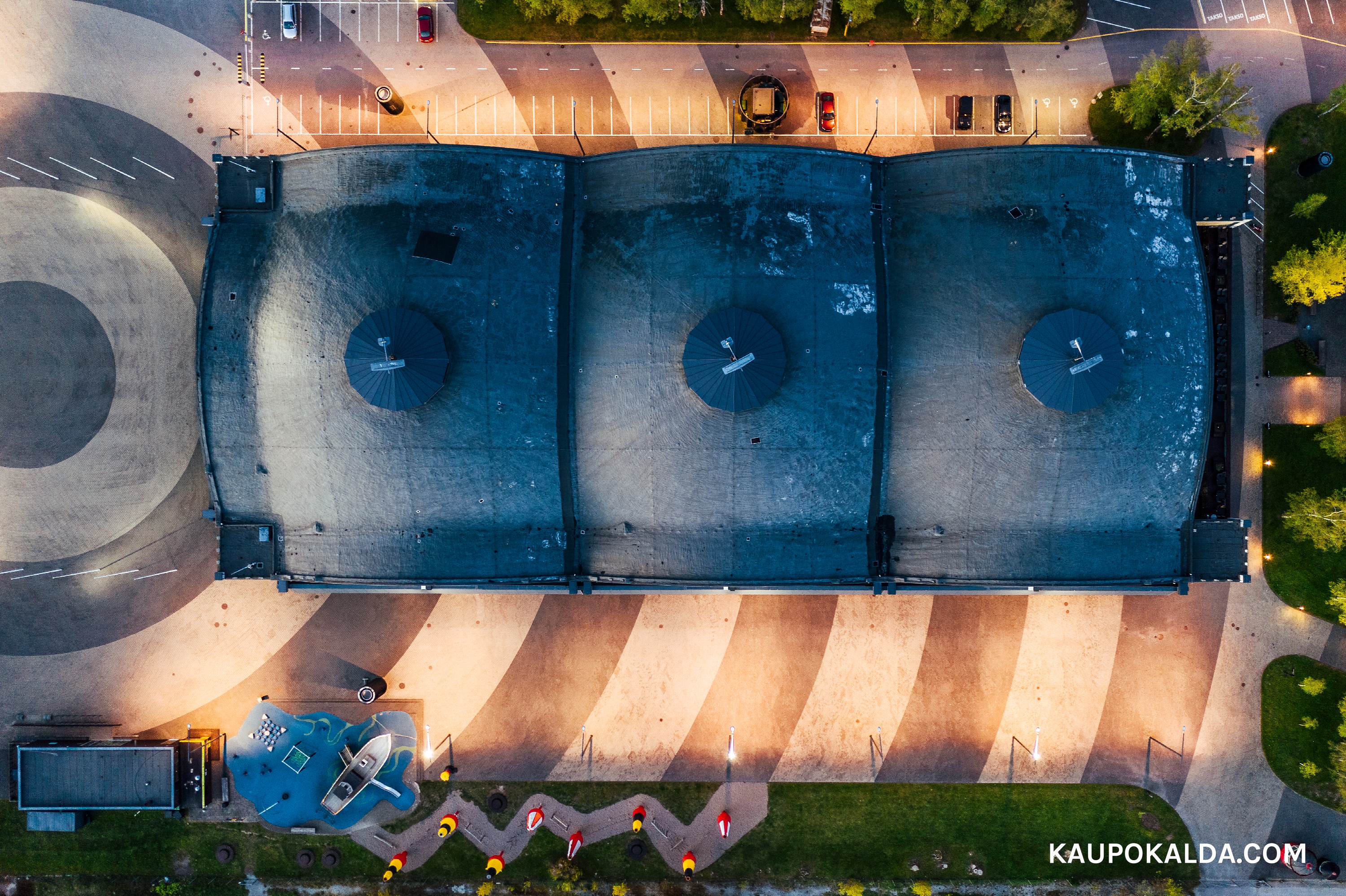 Lennusadam linnulennult