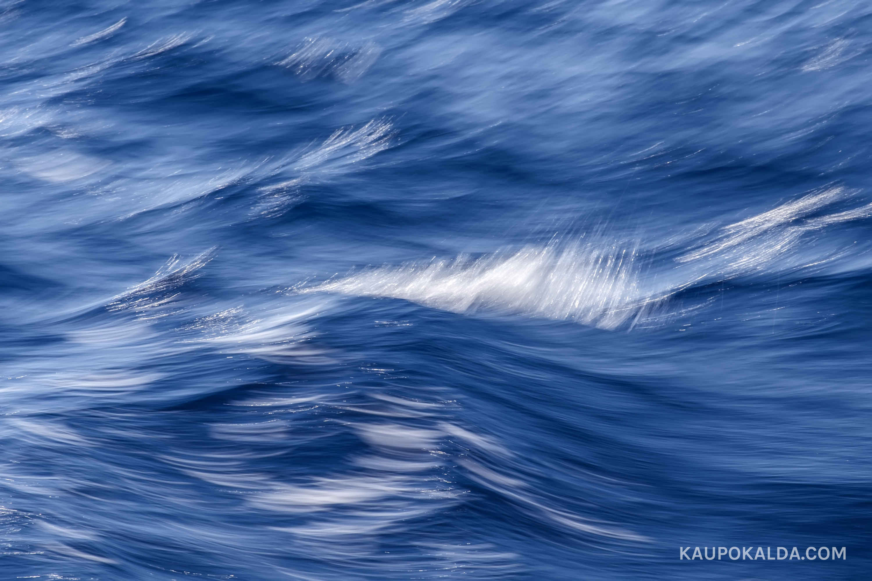 Vesivärvides Egeuse meri