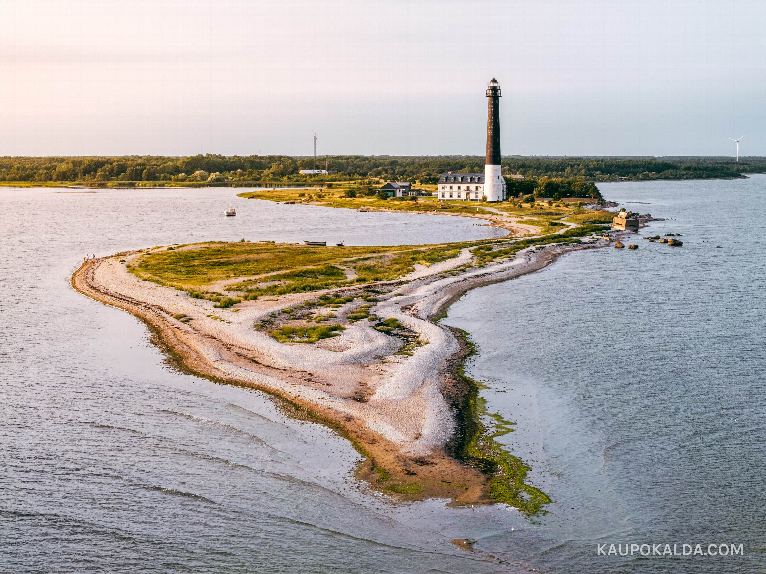 Sõrve säär ja tuletorn