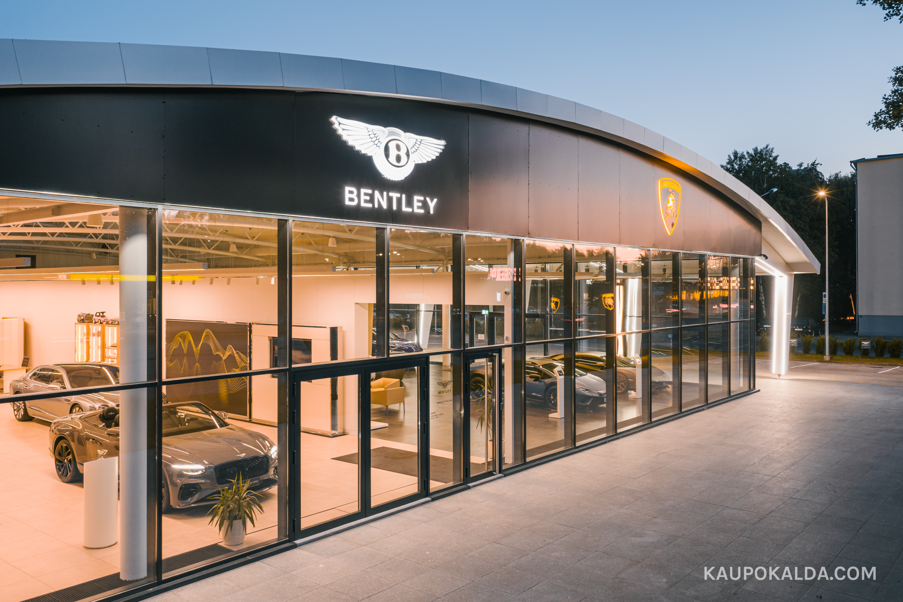 Bentley ja Lamborghini esindus Tallinnas