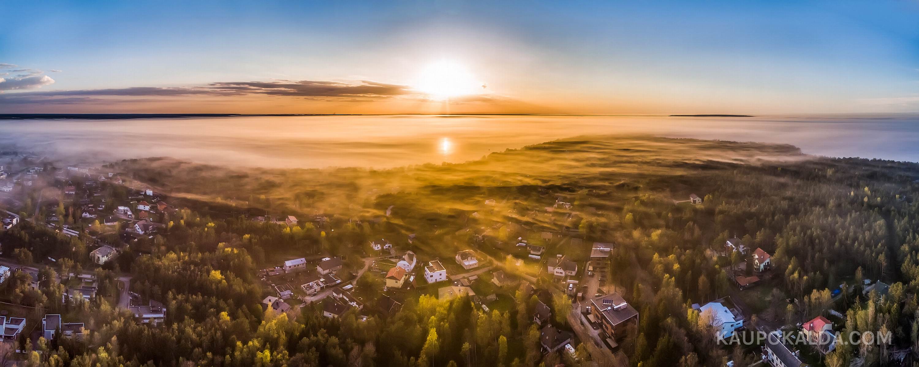 Kakumäe tipp uduses loojangus