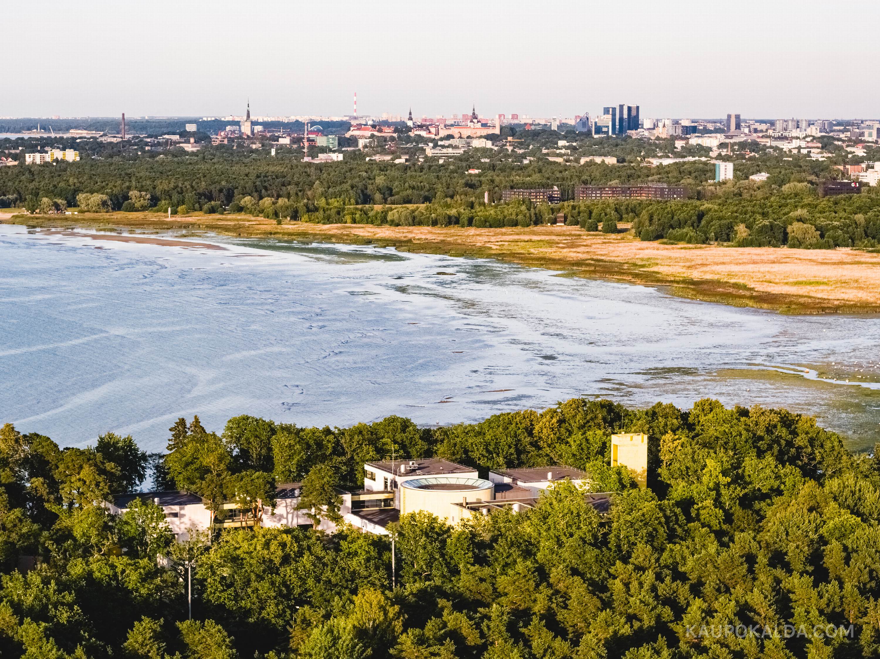 Rocca al Mare kool lahe ääres