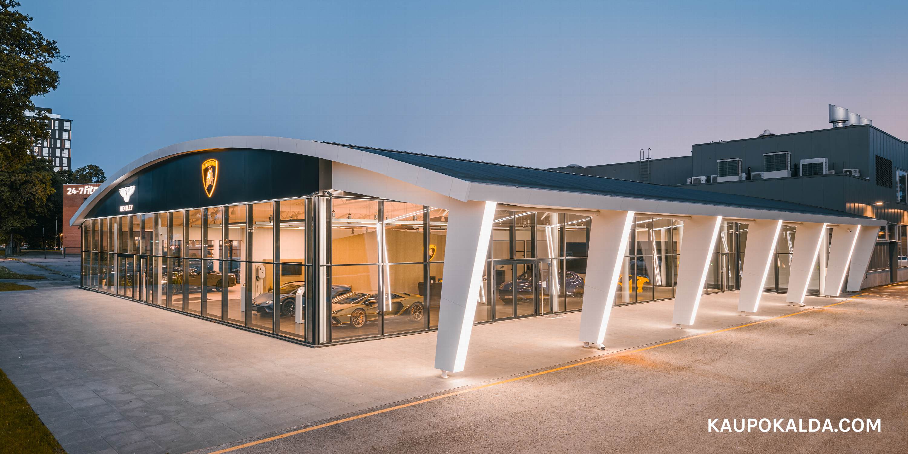 Bentley ja Lamborghini esindus Tallinnas